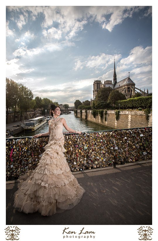 Pre-wedding photographer - Paris, France